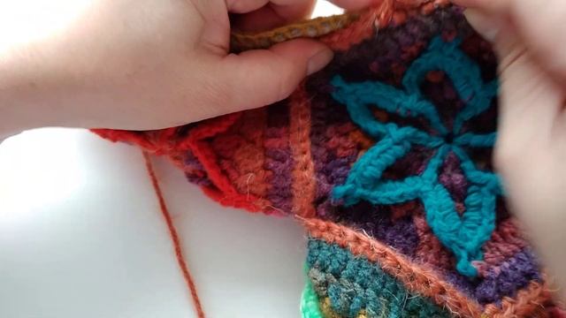 Сборка.Сапожки из остатков пряжи. смотреть онлайн