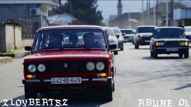 YENE MENİM SÖZLERİMİN DERİNİNDE QALDİ HİSLERİM