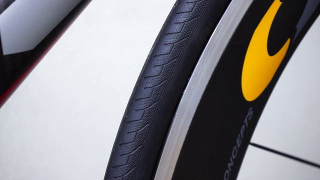 Michelin Pro 4 Service Course Grip Tyre Review смотреть онлайн