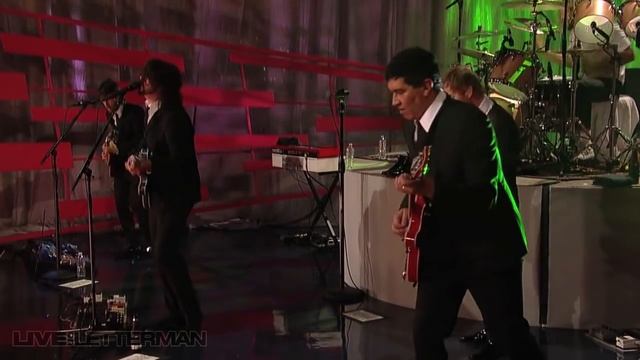 Foo Fighters - This Is A Call (Live On Letterman)
