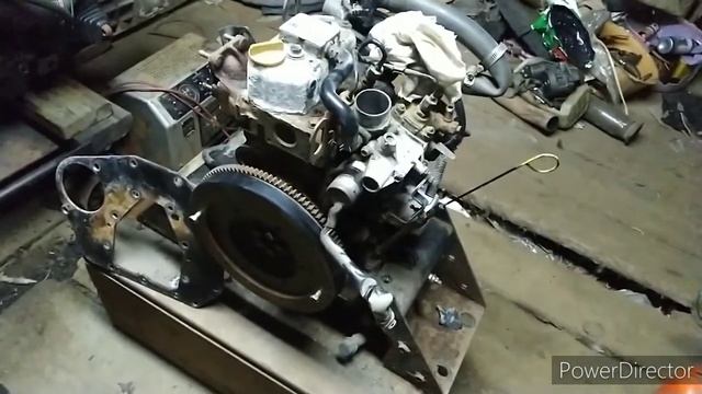 Японский дизель Yanmar. Новый двигатель и полный цилиндр воды. Придется вскрывать головку и делать. смотреть онлайн