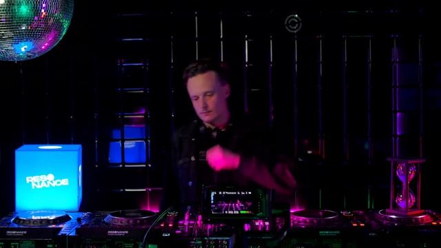 HOTLINE Live Resonance Music Academy 16.06.2022 Indie Electronica DJ Mix смотреть онлайн