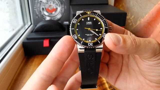 Обзор часов Oris Aquis Date (01 733 7653 4127-07 4 26 34EB)