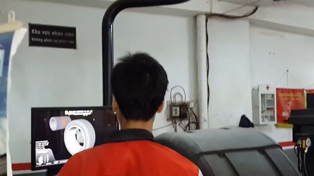 Láng đĩa phanh không cần tháo tại Lốp Ô tô Dân Chủ ( B-Select đầu tiên tại VN) смотреть онлайн