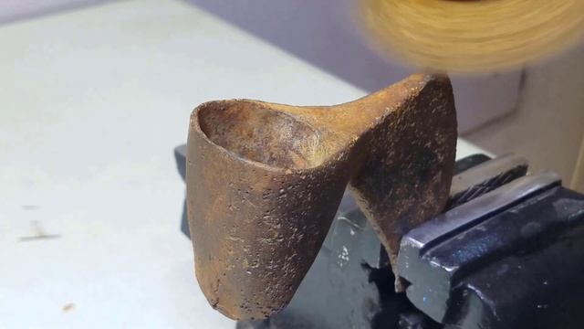Impossible Restoration! Rusty Axe Restoration And Customization