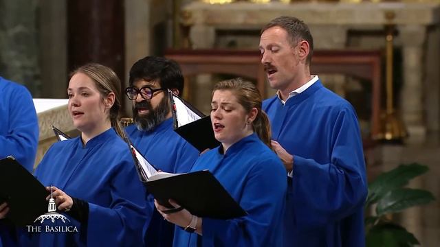 A Babe is Born (Mathias) - Choir of the Basilica of the National Shrine смотреть онлайн