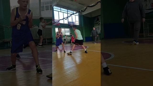 Игра в пятнашки развивает реакцию у боксёров и умение в защите, классная тренировка #бокс #спорт смотреть онлайн