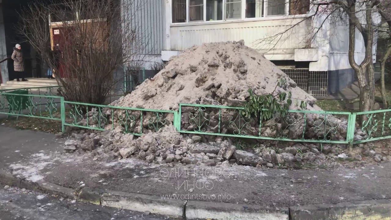 Последствия прорыва магистрального трубопровода на бульваре Маршала Крылова смотреть онлайн