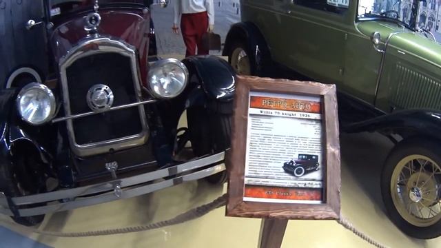 Выставка ретро USA автомобилей // Exhibition of retro cars USA смотреть онлайн