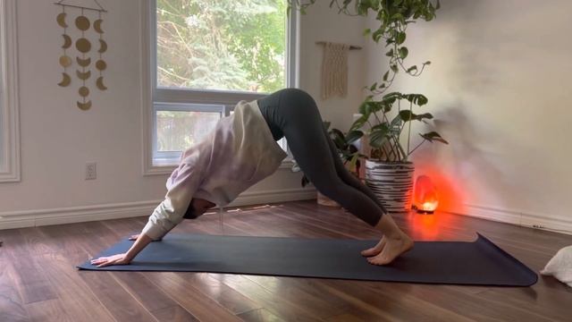 8 Minute Morning Stretch смотреть онлайн