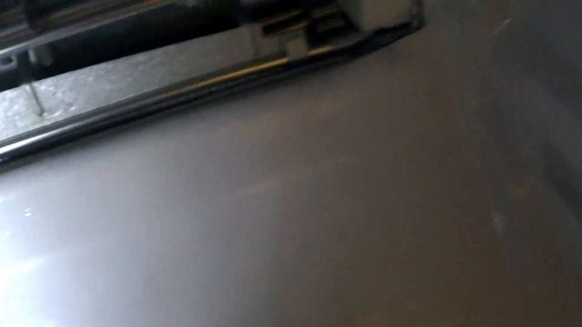 Ремонт холодильника. Лёд на дне морозильной камеры. смотреть онлайн