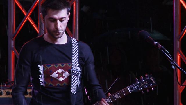 Garik & Sona - hetd kgam (live at Aznavour square) HD смотреть онлайн