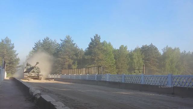 Передвижение колонны военной техники (Минск) смотреть онлайн