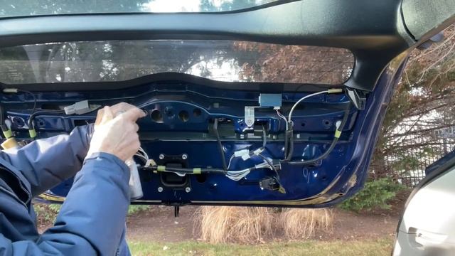 Replacing 2009 Toyota Prius backup camera смотреть онлайн