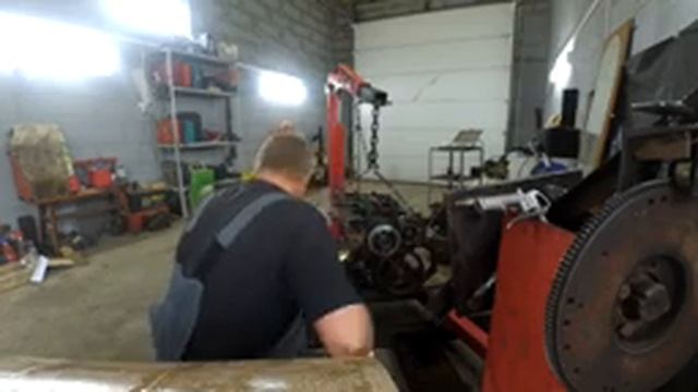 ISUZU  4HF1 сборка двигателя.Очень долгое видео.