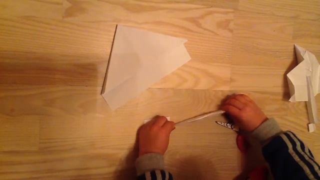 Бумажный самолётик "Ласточка" смотреть онлайн