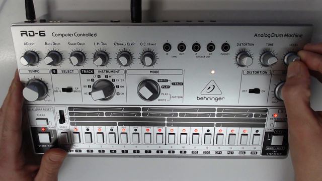 Behringer RD-6 Techno Jam смотреть онлайн