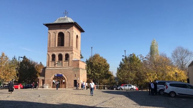 Прогулка по Бухаресту. Патриарший холм. Храм Св. Елены и Константина, старый парламент. Часть 3 смотреть онлайн