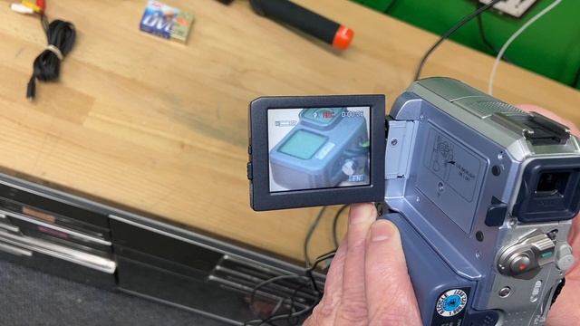 Sony DCR-PC105 MiniDV Handycam CamCorder Demo смотреть онлайн