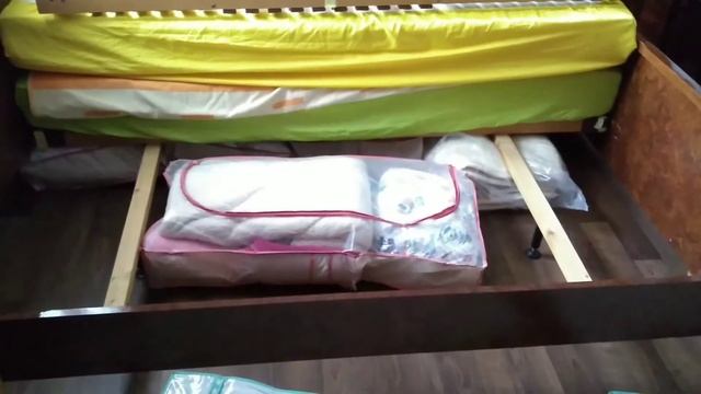 Убираем летние одеяла и достаем зимние. смотреть онлайн
