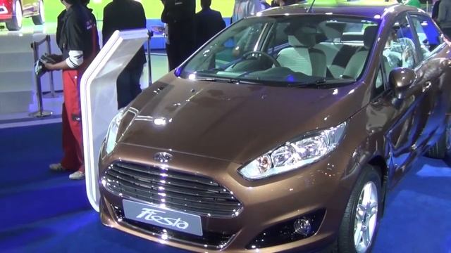 Ford showcases New Fiesta and Figo Compact Sedan at Auto Expo 2014, India смотреть онлайн