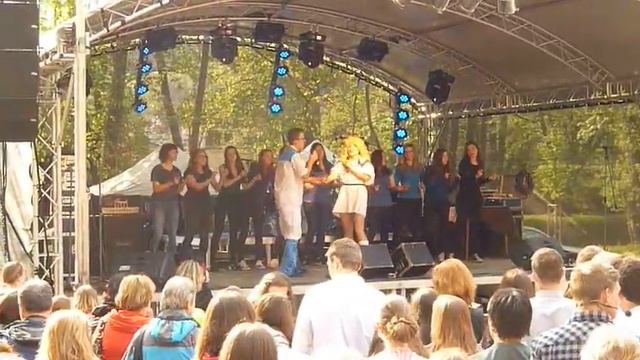 Petr Sepéši a Iveta Bartošová - Knoflíky lásky Majáles 2016 смотреть онлайн