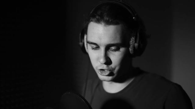 Стихи Виктора Денисова читает Иван Быков смотреть онлайн