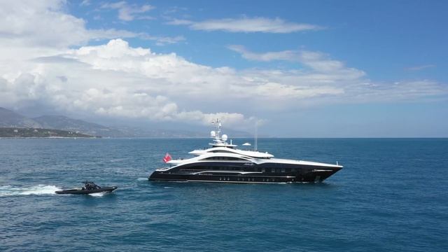 Heesen 50m MY Lady Li at anchor off Monaco 2021 смотреть онлайн