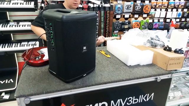 JBL EON ONE Compact покупка акустической системы в магазине Мир Музыки смотреть онлайн