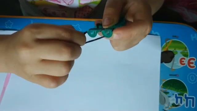 Плетение Паучков из резинок. Алиса Рейнбоу) смотреть онлайн