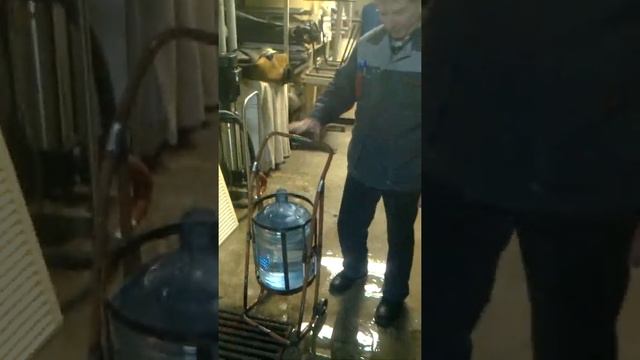 Качели для бутыли смотреть онлайн