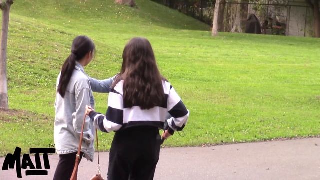 Woman Steals From a Blind Girl. What Happens Is Shocking смотреть онлайн