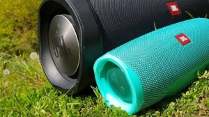 JBL Charge 4 vs. JBL Boombox | BASS TEST!!! [100% Volume]