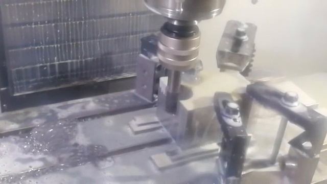 Использование силового фрезерного патрона Фреза Ф25 z 4 корпус фрезы из HSS смотреть онлайн