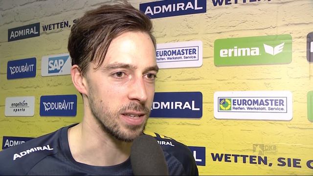 Interviews nach dem Sieg gegen Hannover смотреть онлайн