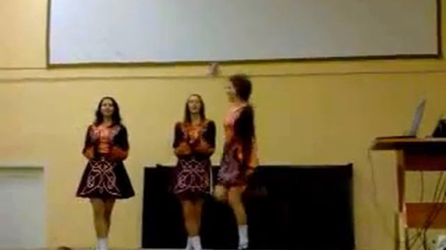 Рил на троих смотреть онлайн