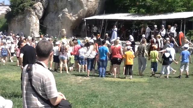 201305-04 12.02.14 Эски-Кермен Средневековые танцы смотреть онлайн