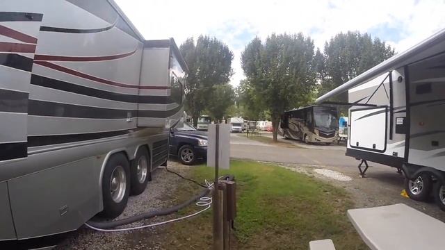 Graceland Visit and Graceland RV Park, Memphis смотреть онлайн