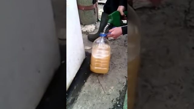 Понятно почему запрещают заливать бензин в пластиковую и стеклянную тару на запр смотреть онлайн