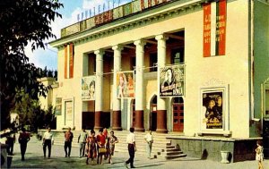 Бихандад лола дар саҳро ба сони чеҳраи Лайло - Тӯҳфа Фозилова