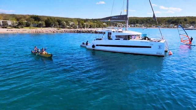 Rodinná kánoe AQUA MARINA Tomahawk AIR C смотреть онлайн