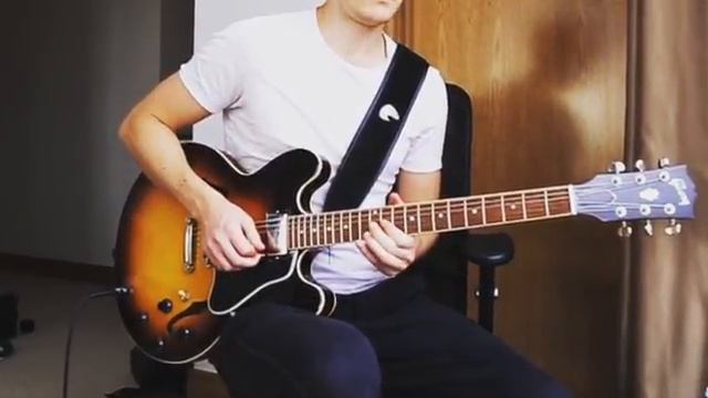 Some Scott McKeon on a Gibson ES335 смотреть онлайн