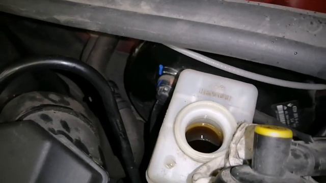 ???Замена тормозной жидкости Renault Duster 2.0 смотреть онлайн
