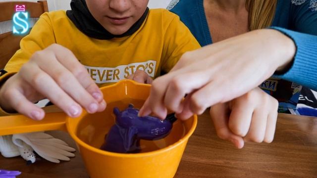 Тропический ЧЕЛЛЕНДЖ Тима VS Эмма! Светящиеся и меняющие цвет Тропические птички от Sbabam!