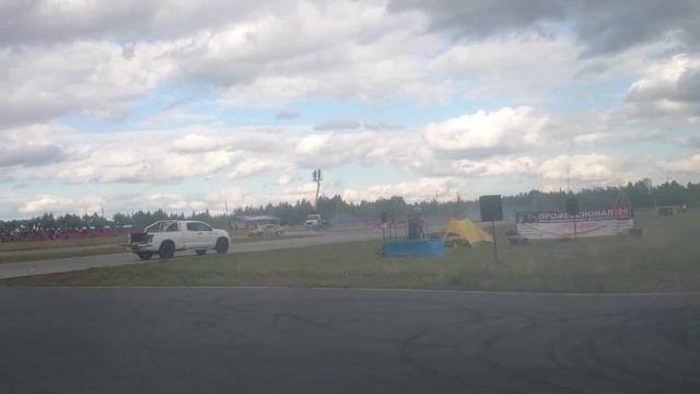 RDS Урал в Перми 2015. Прогрев резины. смотреть онлайн
