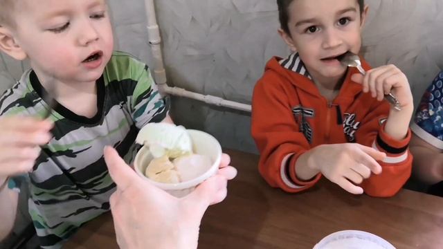 Готовлю творог и сыр из домашнего молока. Вкусное мороженое. смотреть онлайн