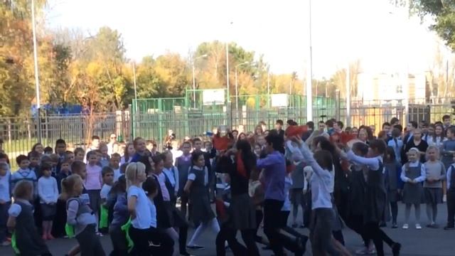 Флеш-моб "Мы за безопасную дорогу" смотреть онлайн