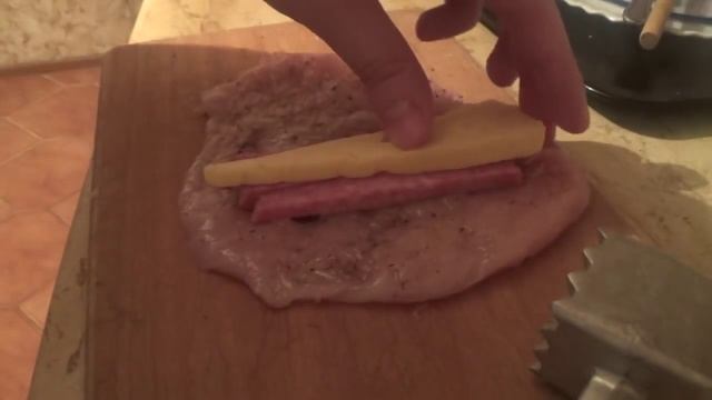 Рулет из куриной грудки по-милански. Часть 1. Сборка смотреть онлайн