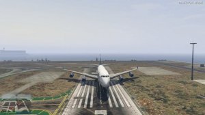 Франклин на джипе угнал самолет и взлетел Боинг 747 ГТА 5 полёт