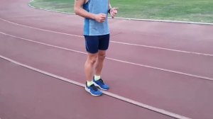 Специально беговые упражнения - высокое поднятие бедра #1